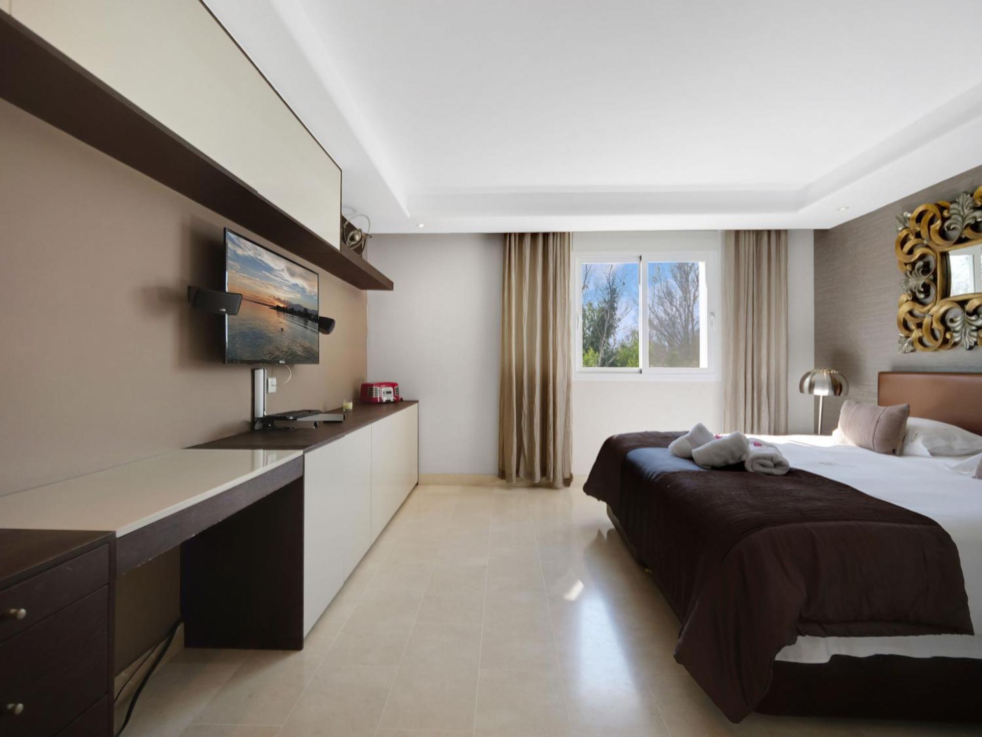 Heaven Beach Apartment 405 Estepona Bagian luar foto