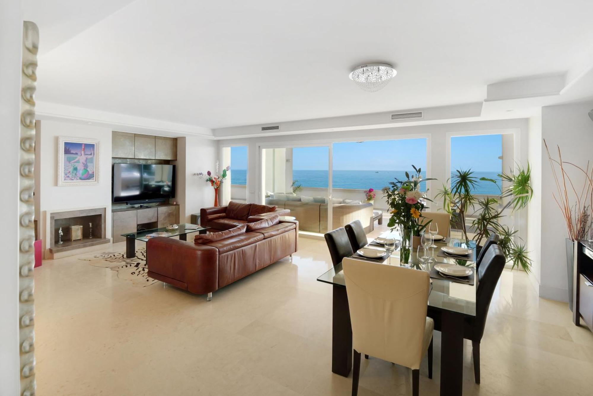 Heaven Beach Apartment 405 Estepona Bagian luar foto