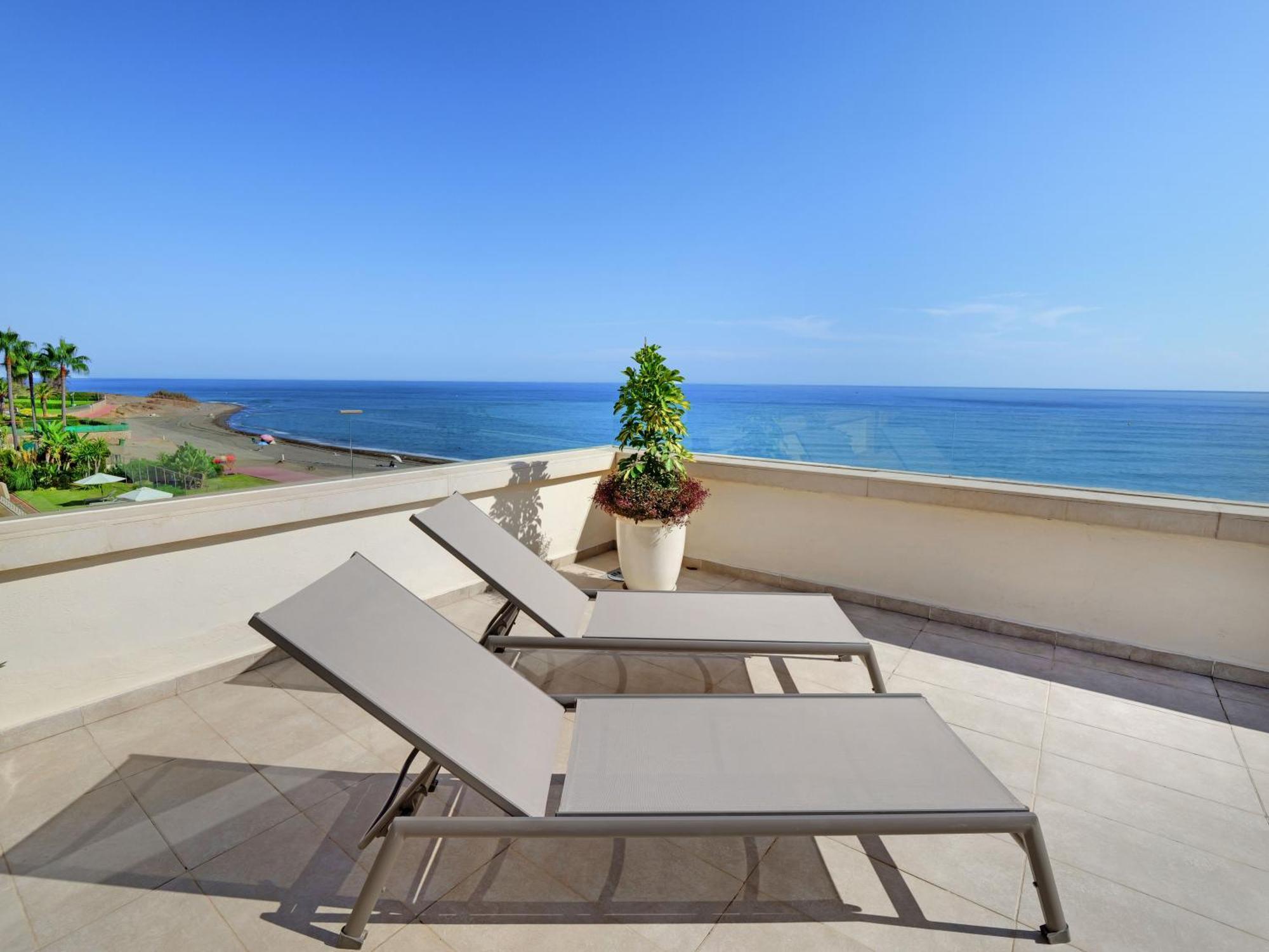 Heaven Beach Apartment 405 Estepona Bagian luar foto
