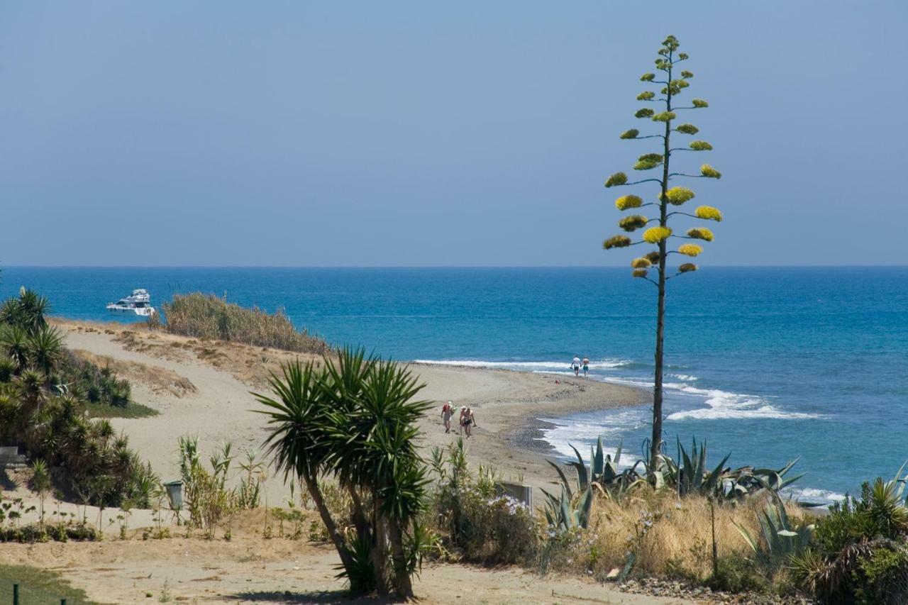 Heaven Beach Apartment 405 Estepona Bagian luar foto